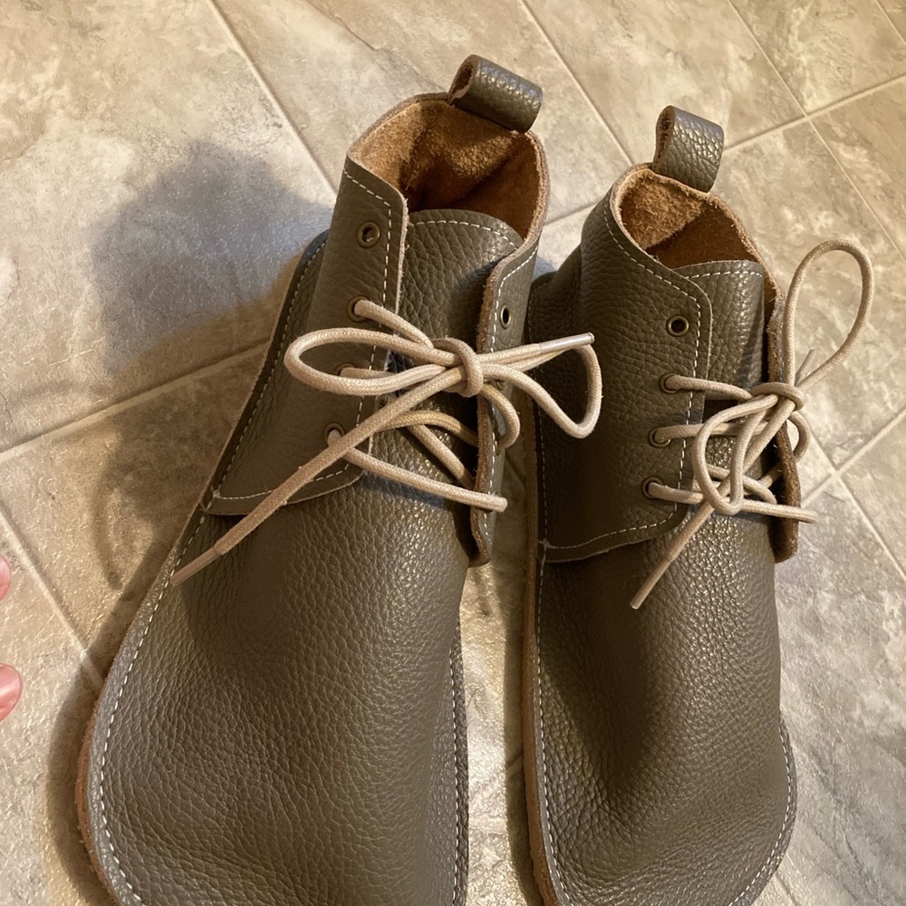 Everleigh meadows new without box, barefoot shoes